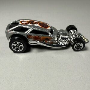 Hot Wheels Surf Crate Silver Die-Cast 1:64